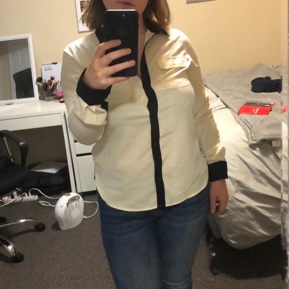 Button up shirt - Picture 2 of 5